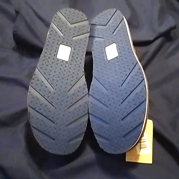 💙NWT Women’s Ariat Cruisers blue denim style size 5.5💙 - Picture 6 of 8